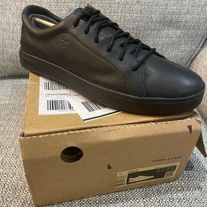 Mozo Men’s Slip Resistant Shoes
